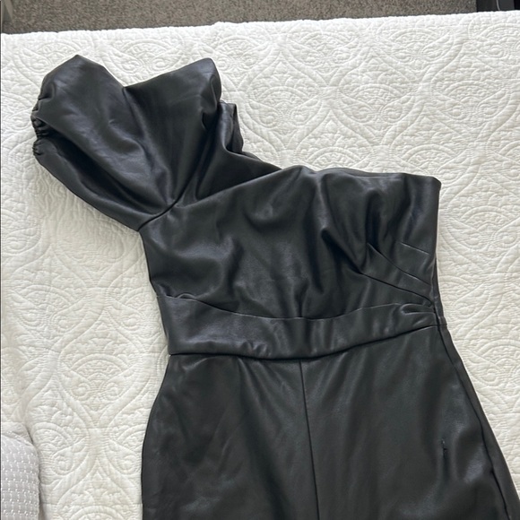 Sachin + Babi Jagger Black One-Shoulder Jumpsuit - Picture 3 of 9